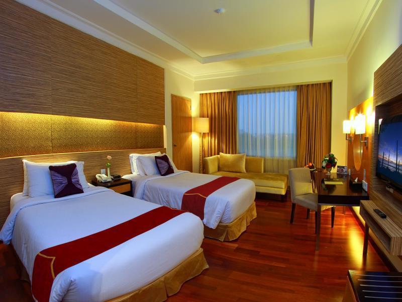 Premier Basko Hotel Padang  Exterior foto