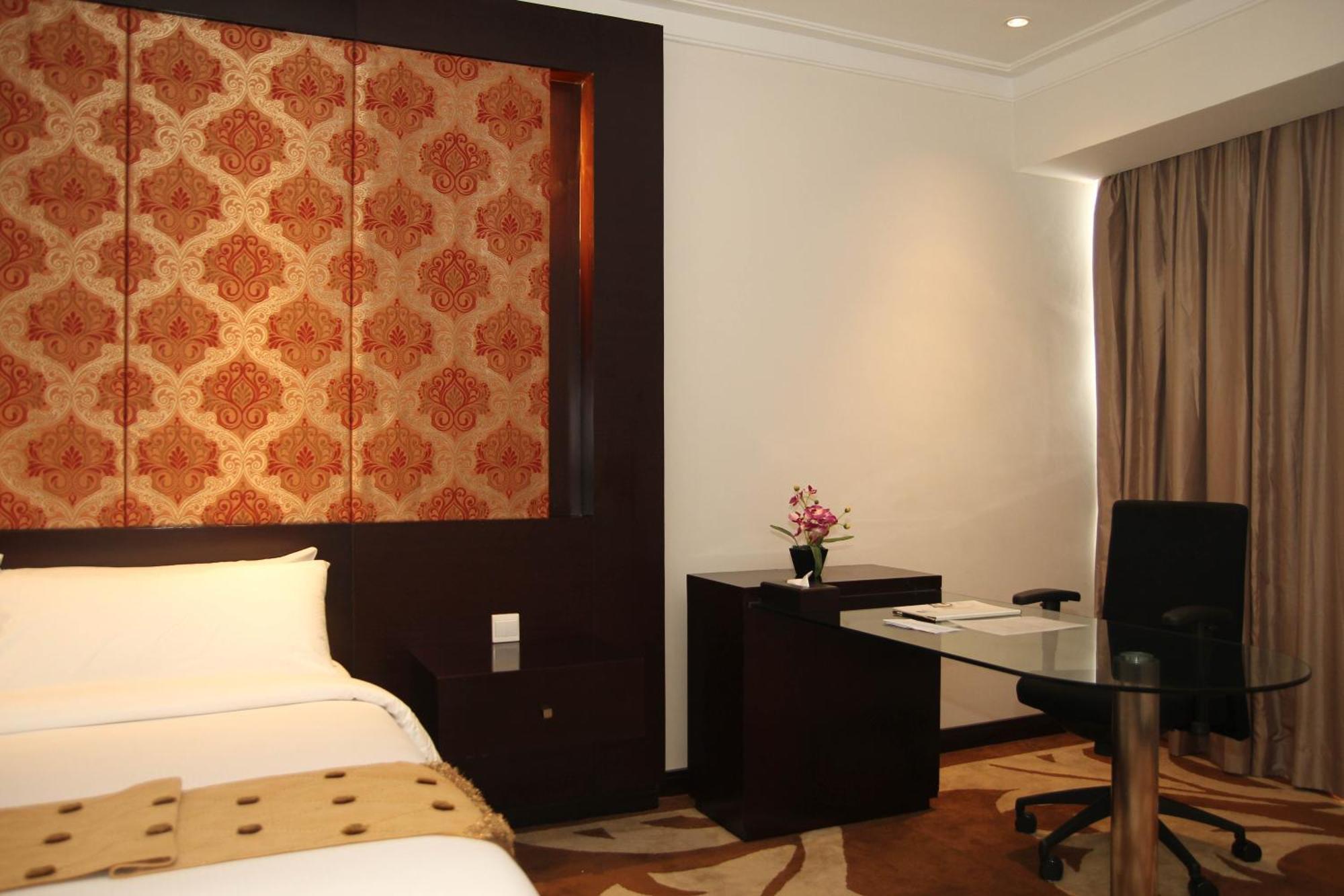 Premier Basko Hotel Padang  Exterior foto