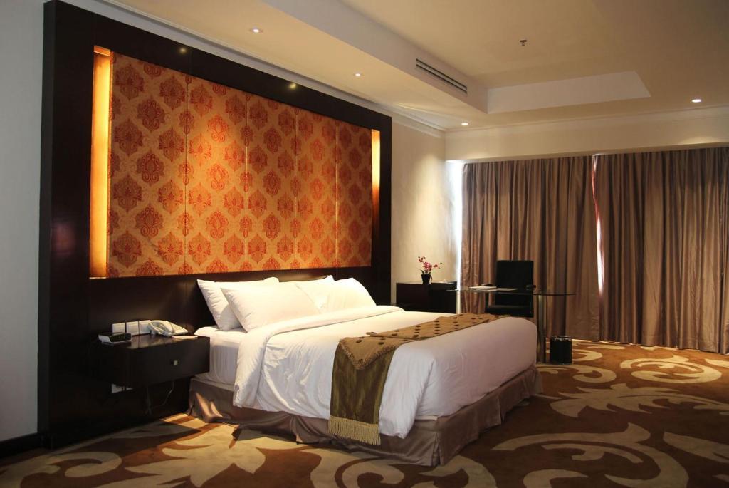 Premier Basko Hotel Padang  Habitación foto
