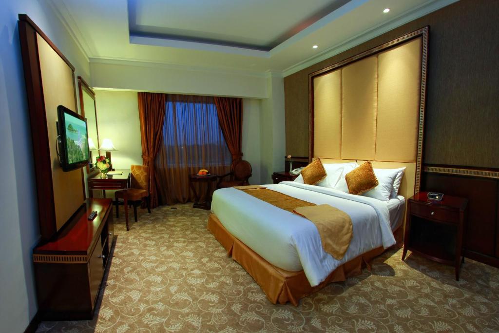 Premier Basko Hotel Padang  Habitación foto